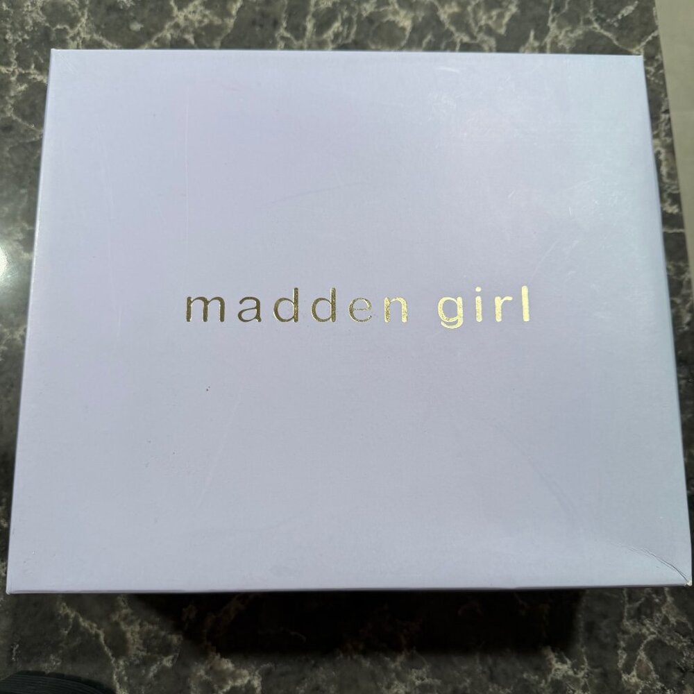 NEW Madden Girl Hayess Faux-Fur Hiker Booties - Picture 9 of 10